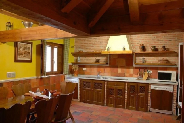 1 Cocina con mesa 