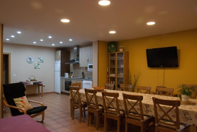Sala de estar amarilla 