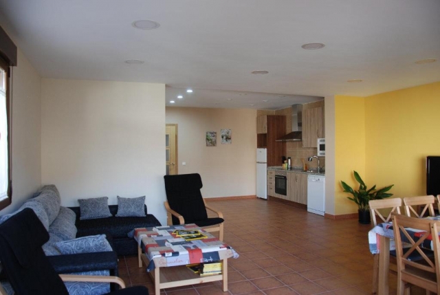 Sala de estar amarilla 