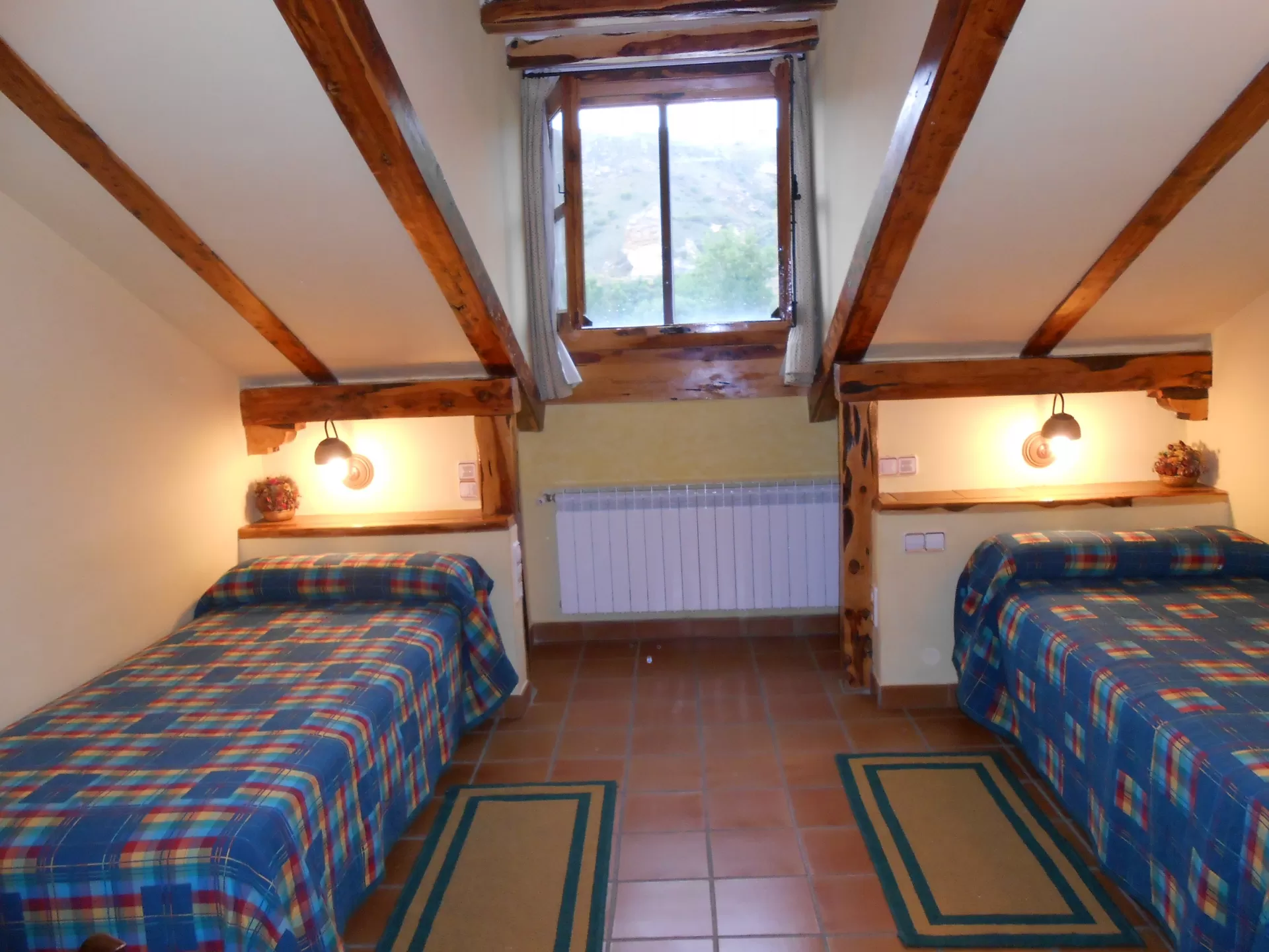 Doble con baño IV 2 camas