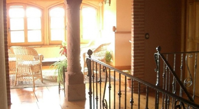 Columna a la entrada del salon