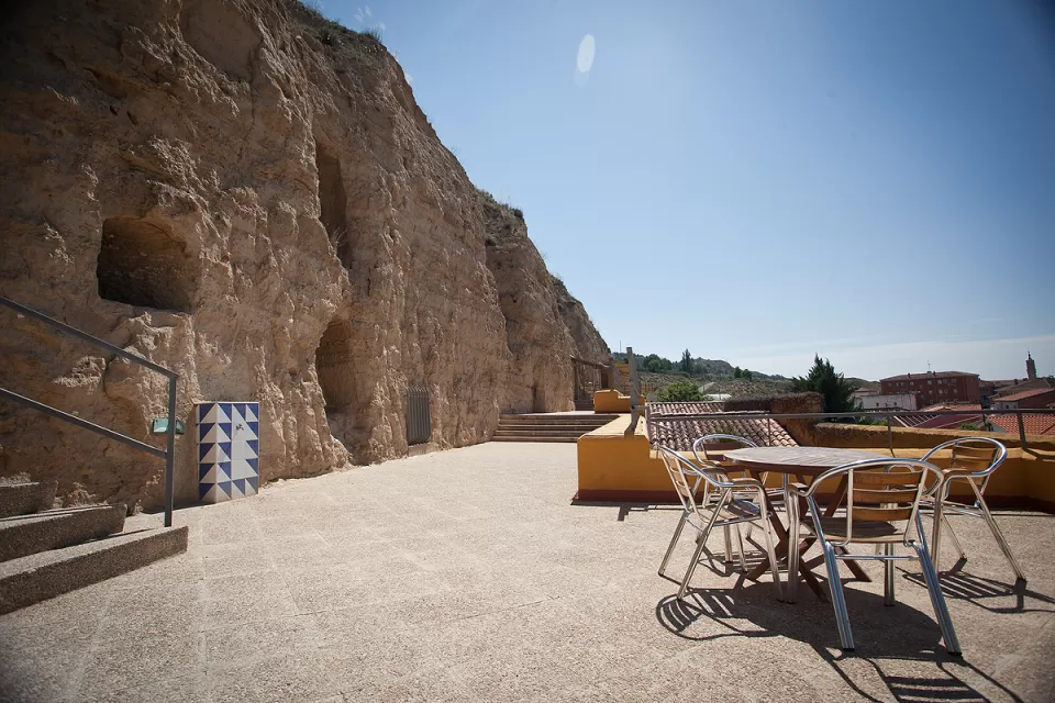 Cuevas Bardeneras- Junior Suite Alcaraván