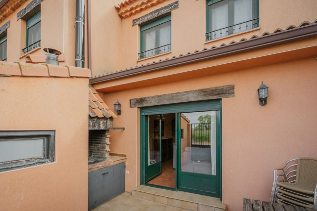 Amplio patio exterior