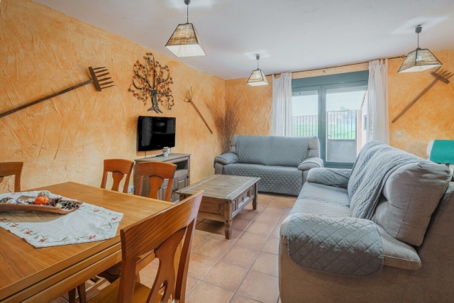 Sala amplia con ventana