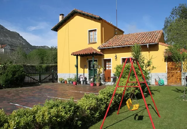 Casas Rurales Camangu C