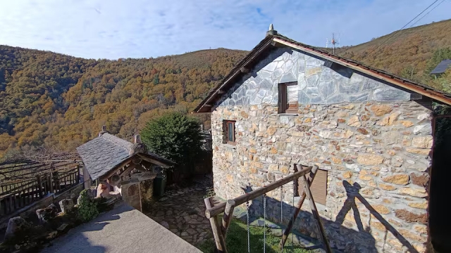 exterior con columpios