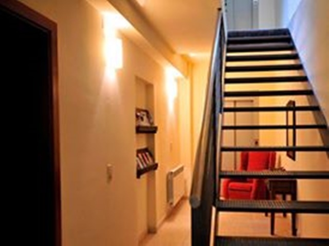 Acceso a la planta superior de la casa con ascensor