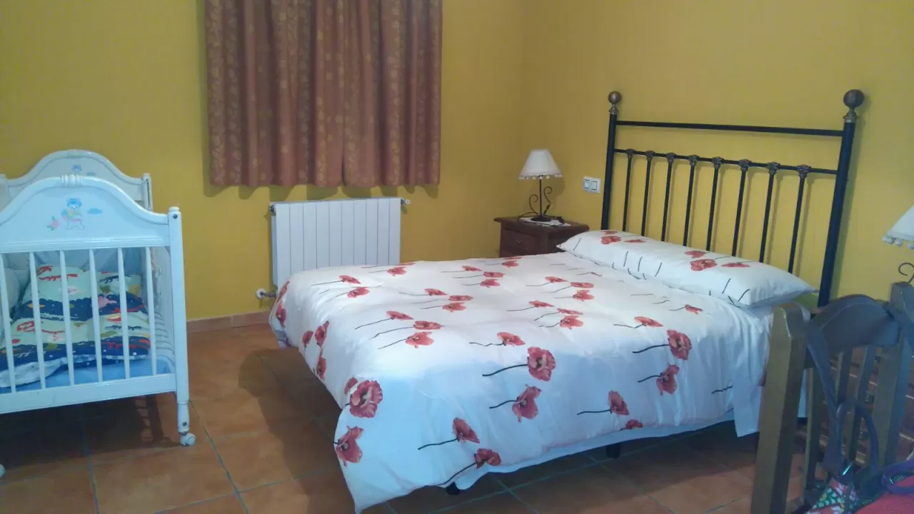 Bella Vizcaino Madrigal en su estacia en Apartamentos La Antigua Vaquería  410_2