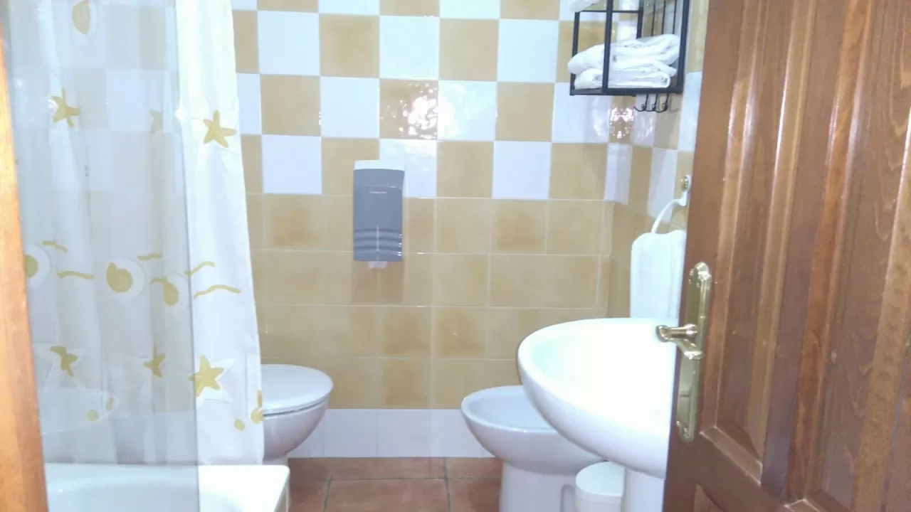 Bella Vizcaino Madrigal en su estacia en Apartamentos La Antigua Vaquería  410_4