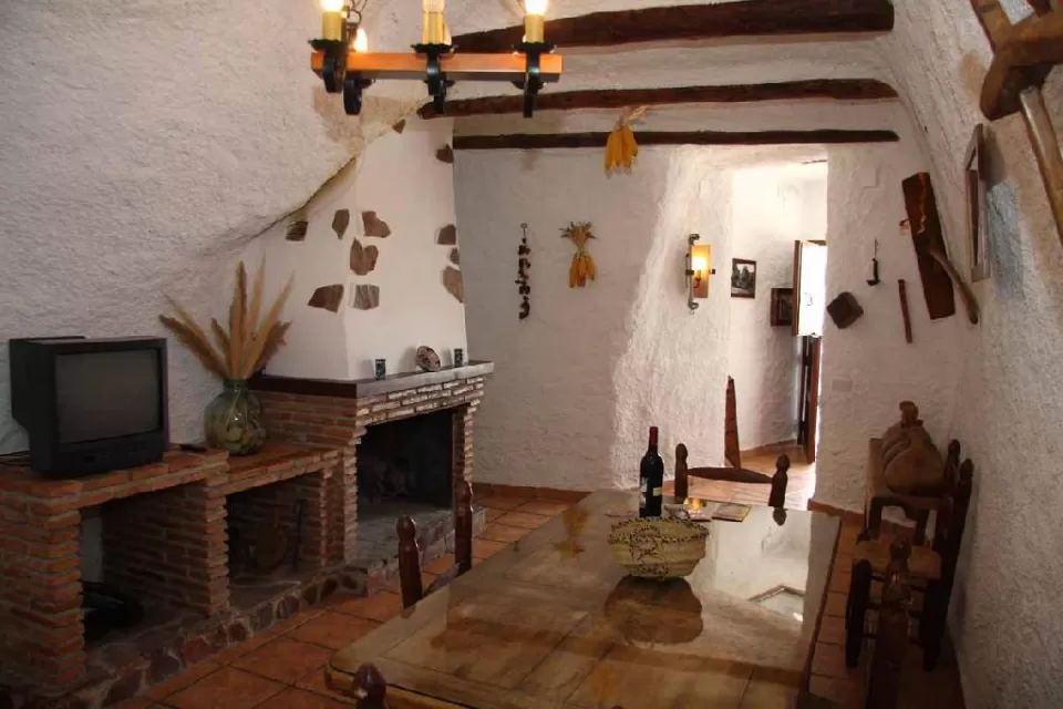 Cueva La Mina - Al-qulayat