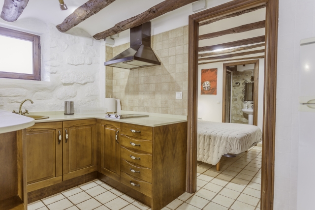 Cocina y muebles de madera
