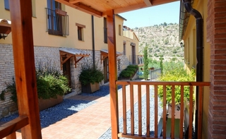 La fachada del albergue