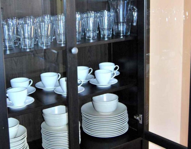 Comedor y vitrina
