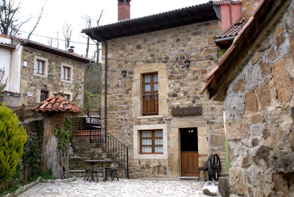 La Cueva del Bosque