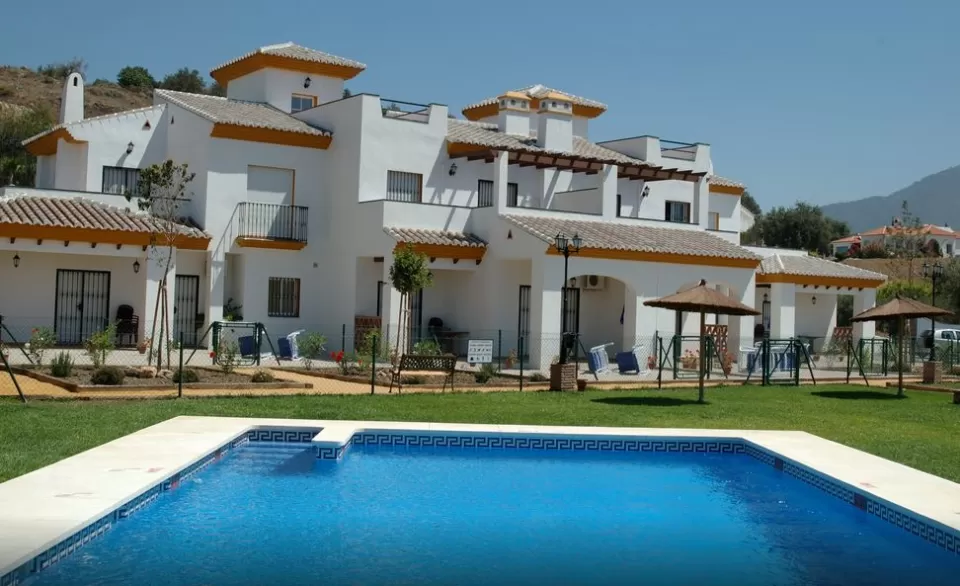 Apartamentos Castillo de Zaila