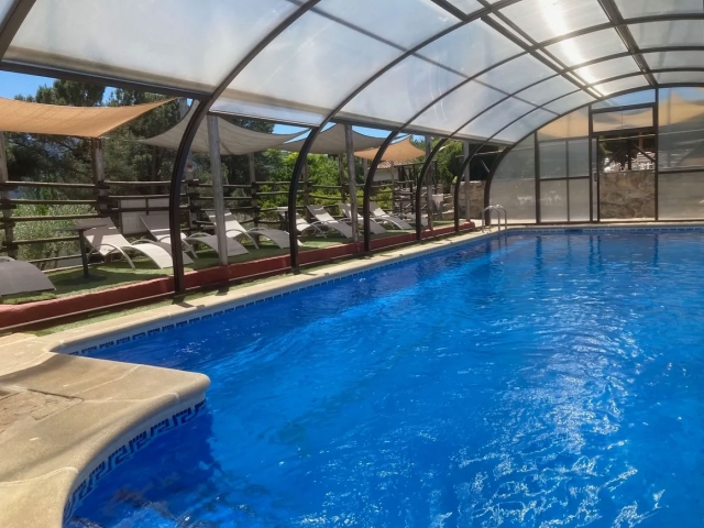 Vistas de la piscina cubierta