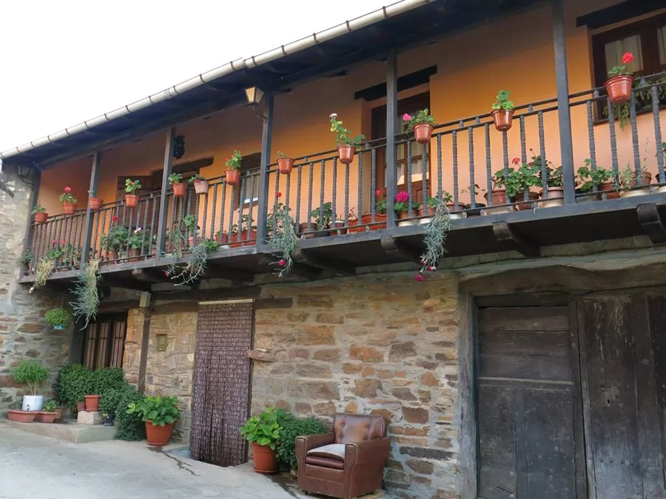 La Casa de las Hilanderas