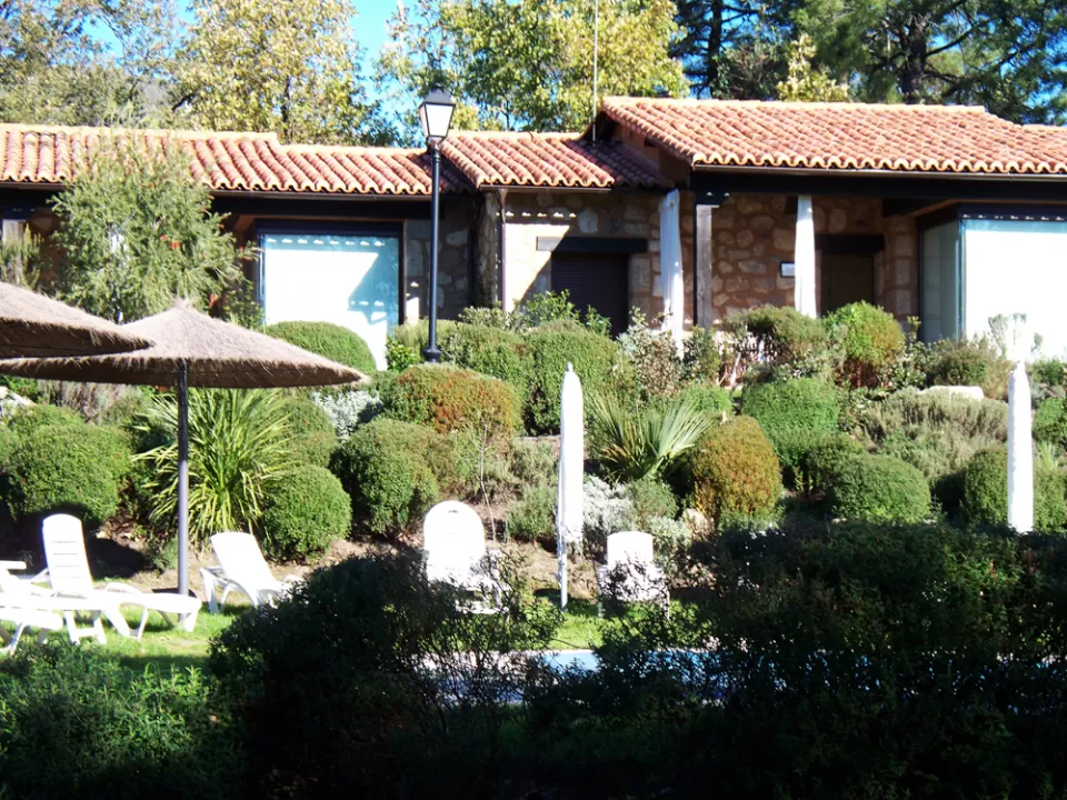 Piedra Lunar - Apartamentos El Roble