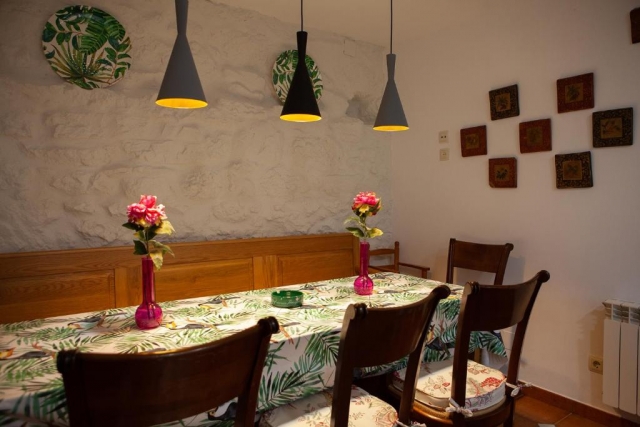 1 Comedor con mesa grande