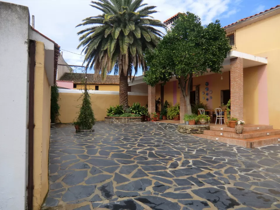El Caserón
