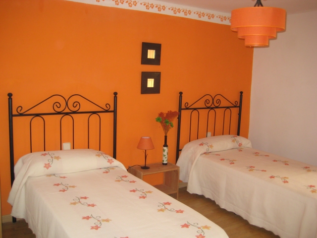 Habitacion Naranja