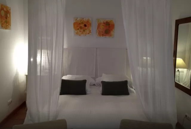 Dormitorio doble estándar grande