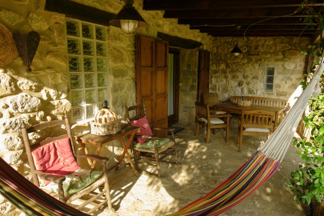 Agradable terraza con hamaca