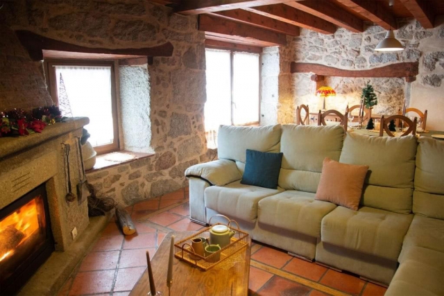 Sala amplia con sillones