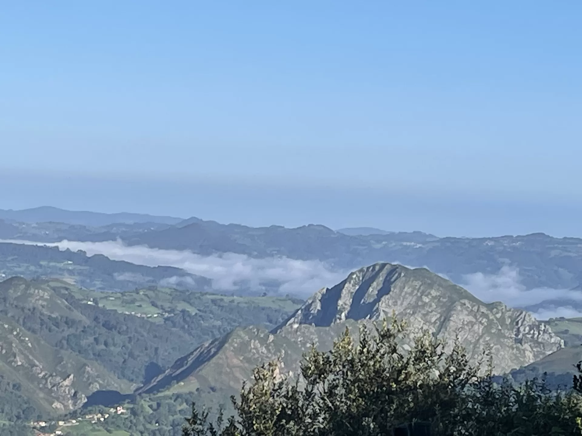 Juan Antonio Brenes Letrán en su estacia en Casa Astur - Fontecha 5020_2