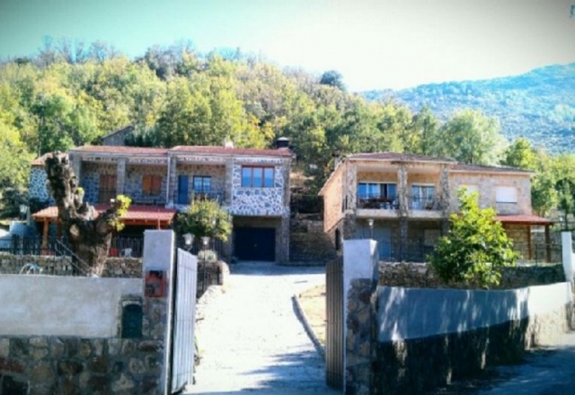 Visstas del acceso a las casas del complejo