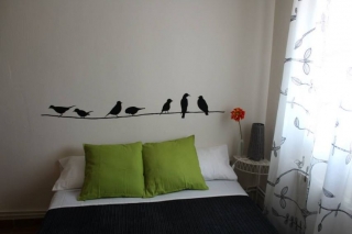 Chambre double avec vinyle d'oiseaux