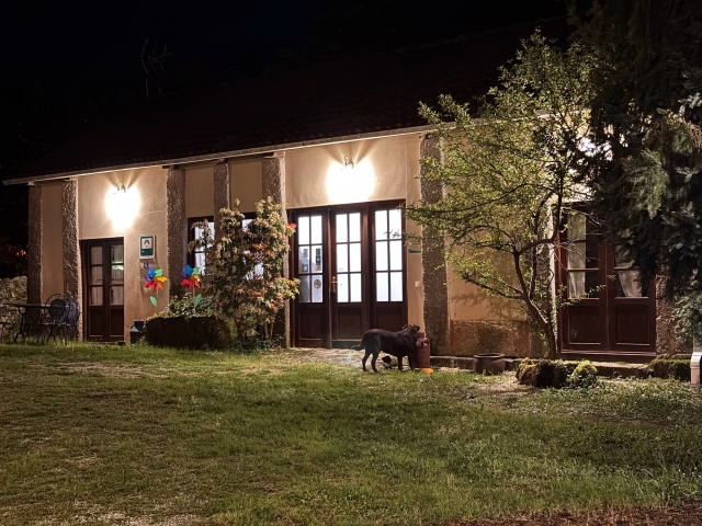 Exteriores de noche