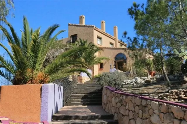 Cortijo de la Media Luna