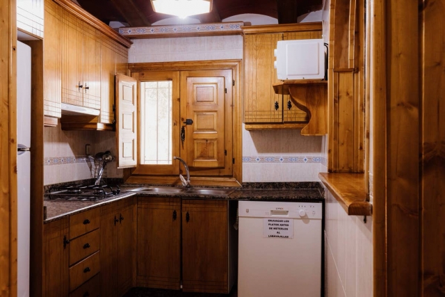 Cocina con menaje