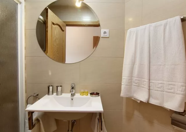 Dormitorio doble 8