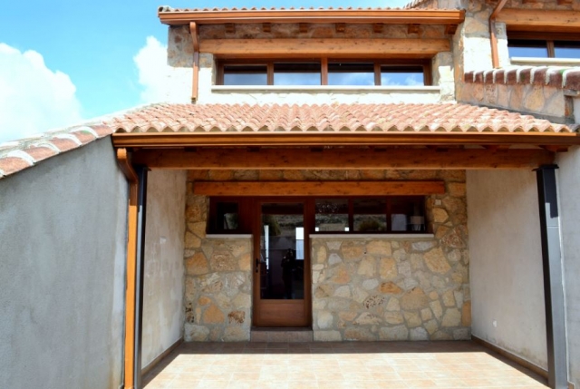 Amplio porche trasero