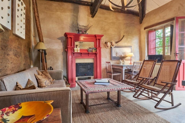 Sala con la chimenea