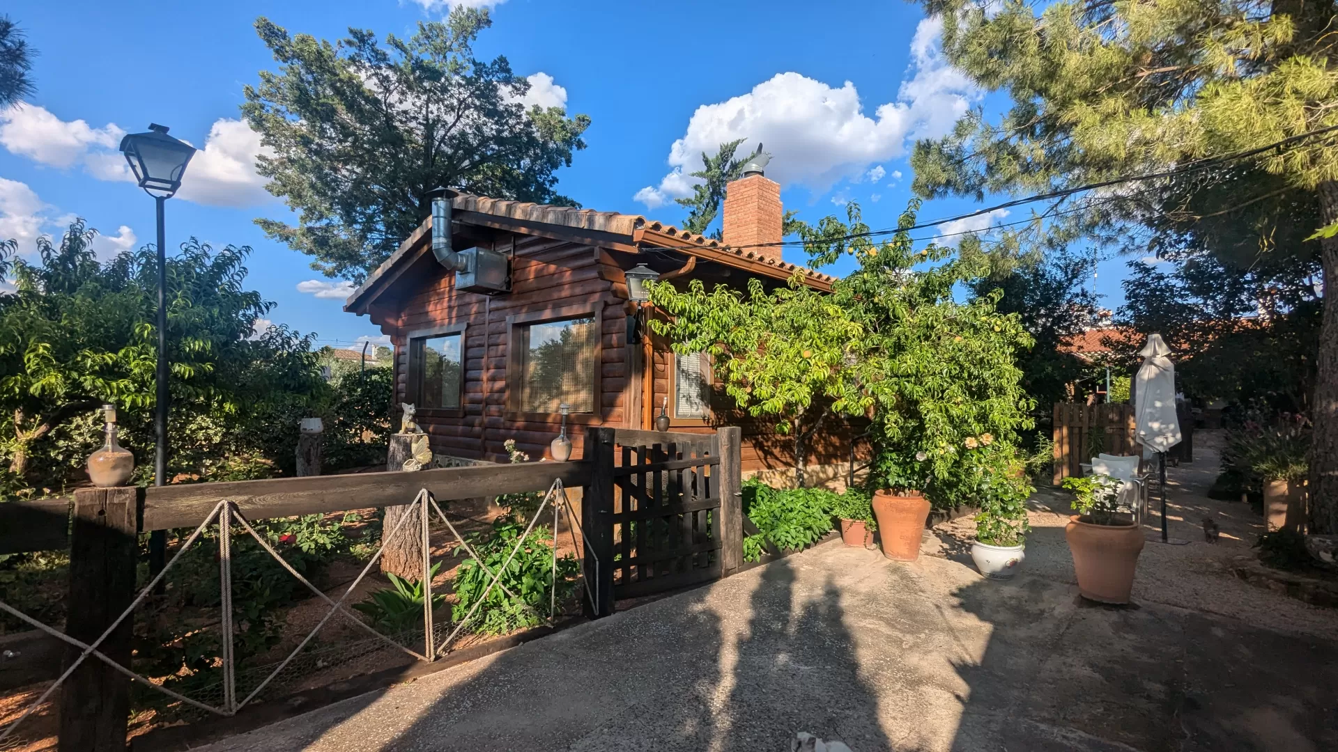 Juana Gómez Hernández in your stay in Cabañas de Madera Los Molinos- Suite del Rey 4761_4