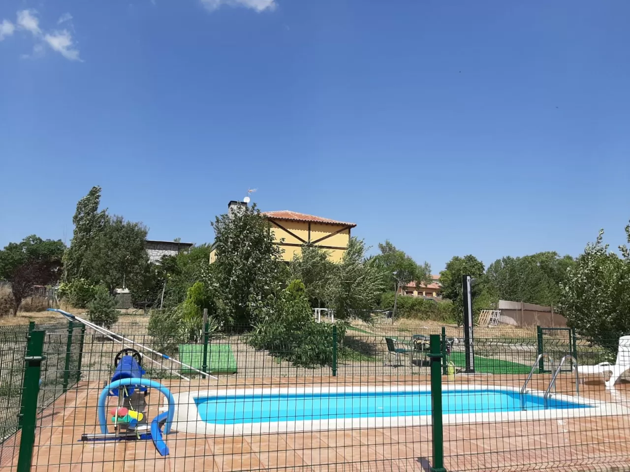 Hospedería La Serrota