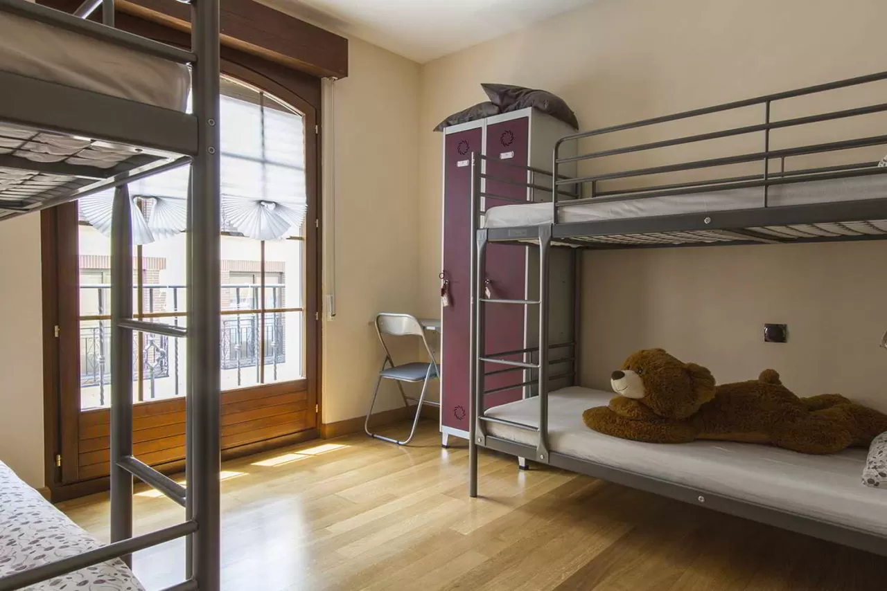 Bunk in room