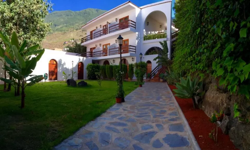 Apartamentos Frontera