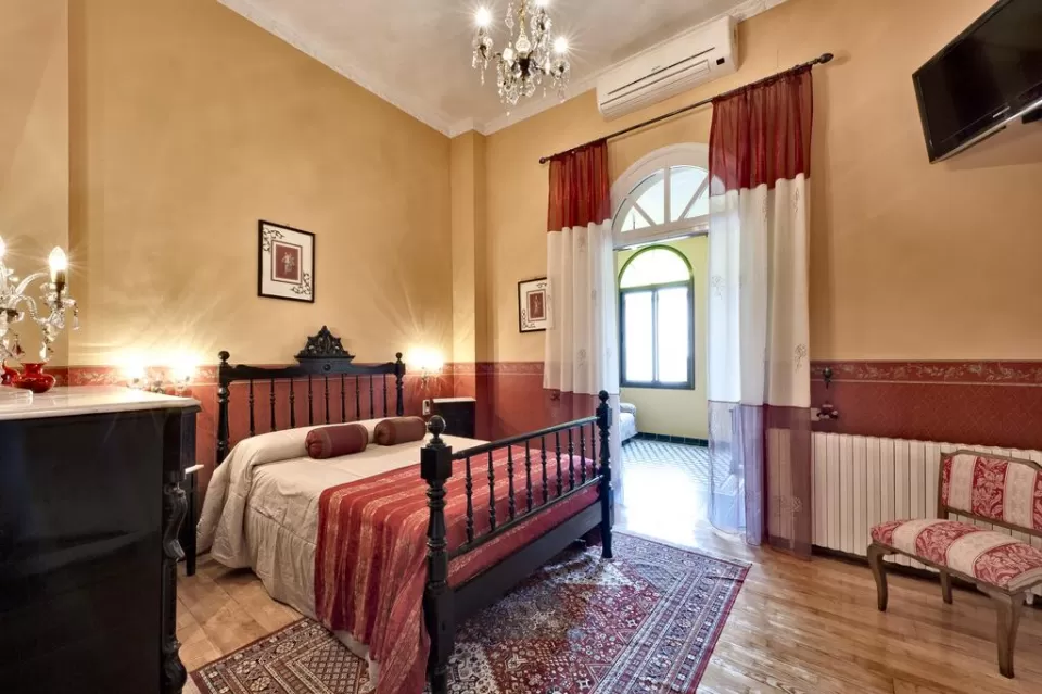 Tarongina Room