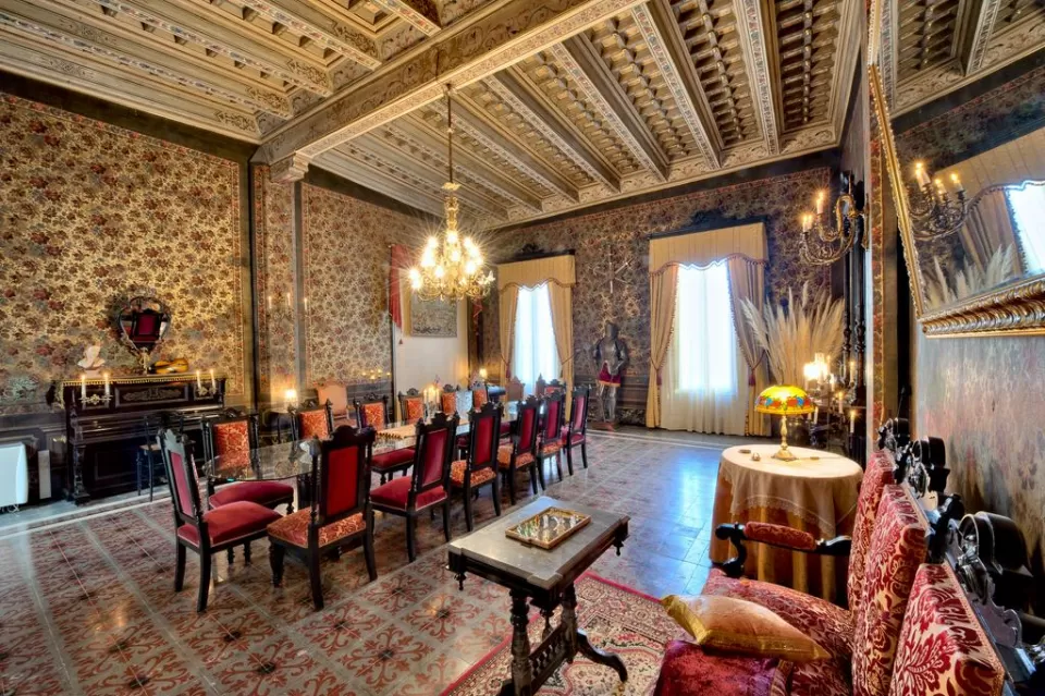 Casa Ceremines