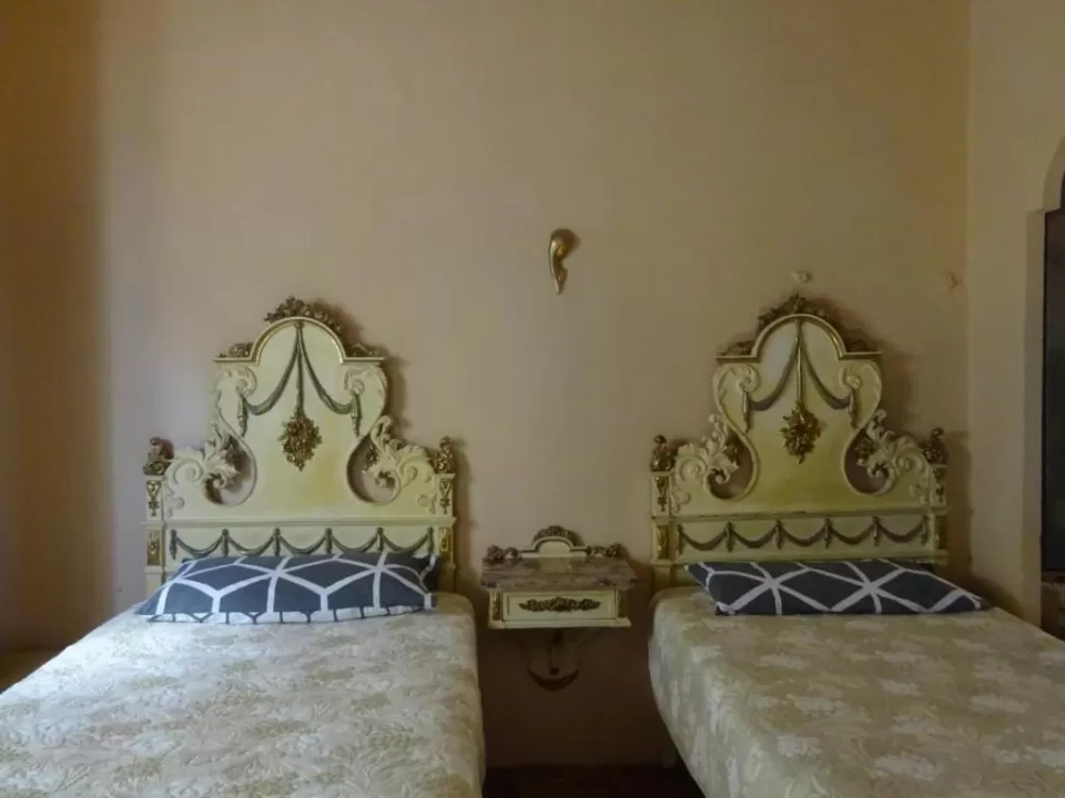 Doble con baño 2 camas