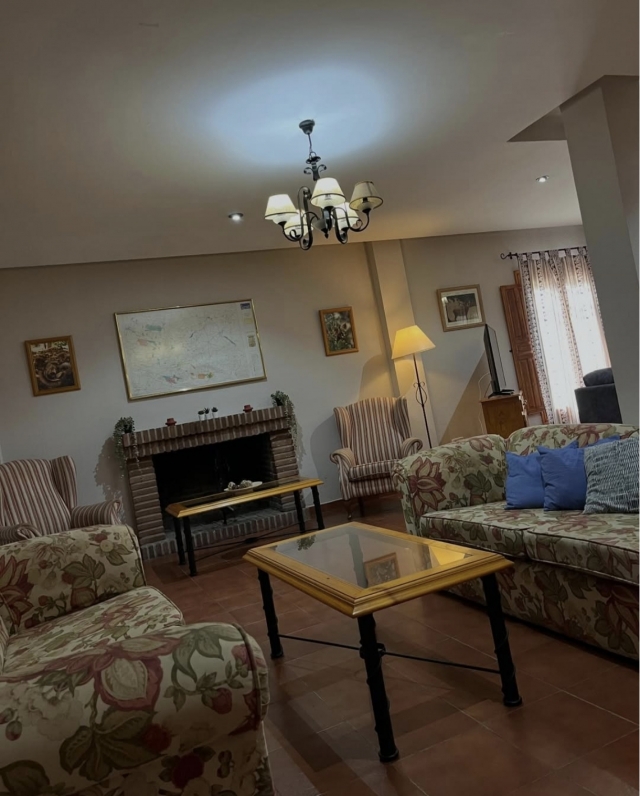 Sala TV amplia con sillones