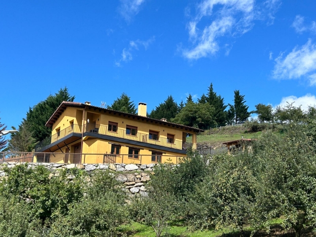 Casa Rural El Collau