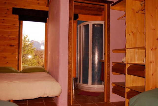 Dormitorio con el aseo