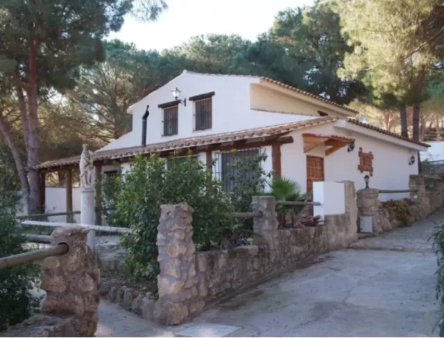 Finca El Abuelo- Casa El Madrono