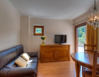 Sala de estar con sillones de cuero