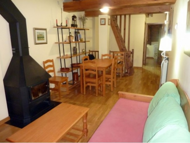 Muebles de madera en tonos claros